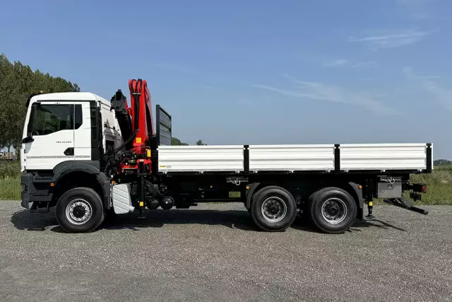 MAN TGS 33.400 BB CH 6x6 Crane Truck