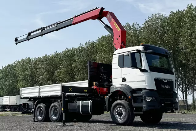 MAN TGS 33.400 BB CH 6x6 Crane Truck