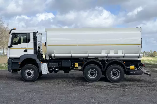 MAN TGS 33.400 BB CH 6x6 Fuel Tank Truck