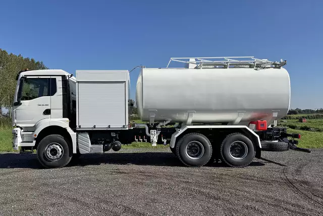MAN TGS 33.400 BB CH ADR 6x4 Aviation Fuel Tank Truck