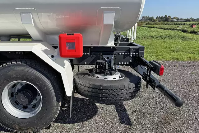 MAN TGS 33.400 BB CH ADR 6x4 Aviation Fuel Tank Truck