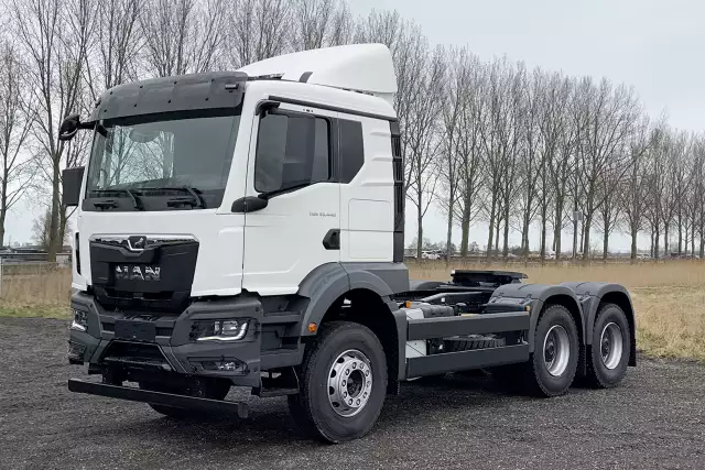 MAN TGS 33.440 BB SA 6x4 Tracteur