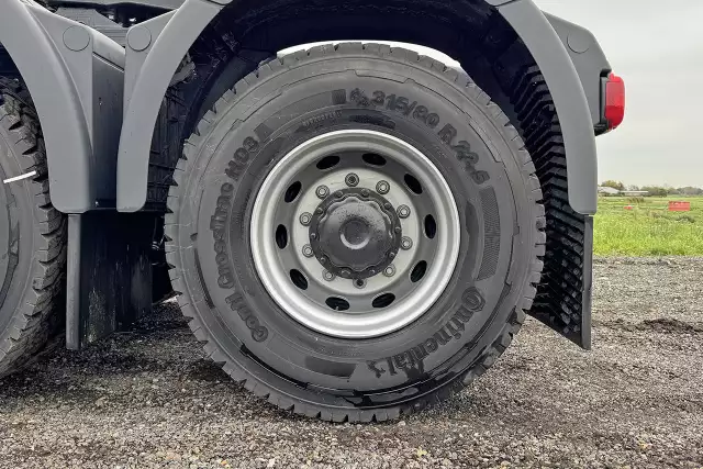 MAN TGS 33.440 BB SA 6x4 Tractor Head