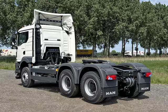 MAN TGS 33.440 BB SA Premium 6x4 Tractor Head