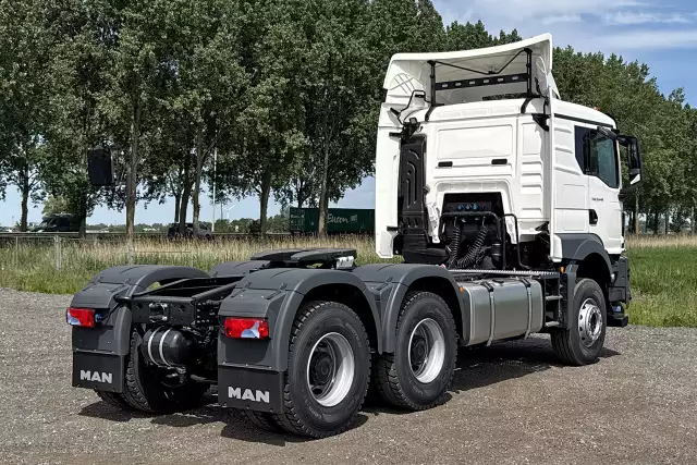 MAN TGS 33.440 BB SA Premium 6x4 Tractor Head
