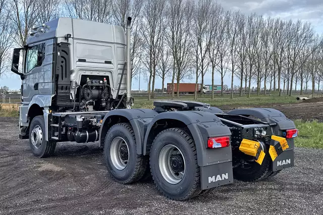 MAN TGS 33.480 BB SA 6x4 Tracteur