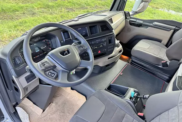 MAN TGS 33.480 BB SA 6x4 Tracteur