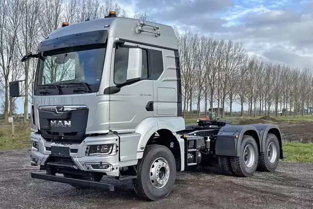 MAN TGS 33.480 BB SA 6x4 Tracteur