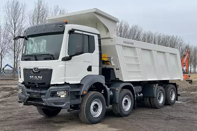 MAN TGS 41.400 BB CH 8x4 Tipper Truck