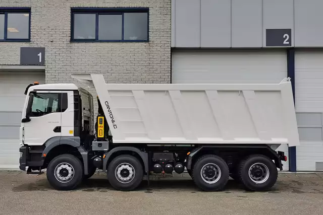 MAN TGS 41.400 BB CH 8x4 Tipper Truck