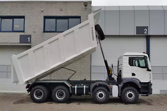 MAN TGS 41.400 BB CH 8x4 Tipper Truck