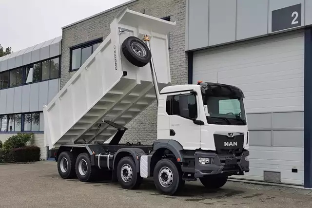 MAN TGS 41.400 BB CH 8x4 Tipper Truck