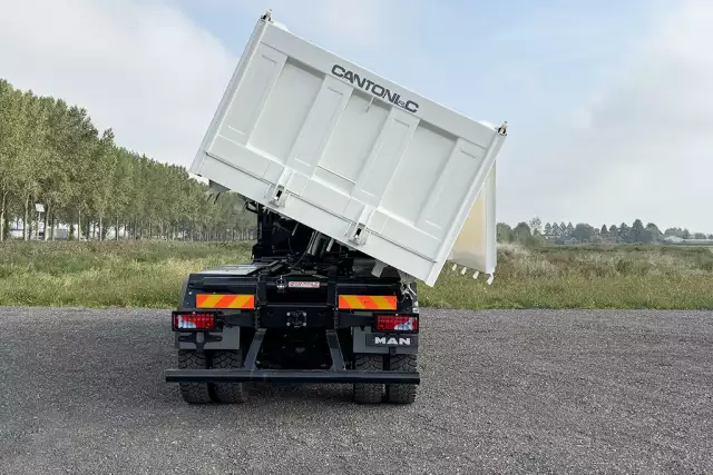 MAN TGS 41.400 BB CH 8x4 Tipper Truck