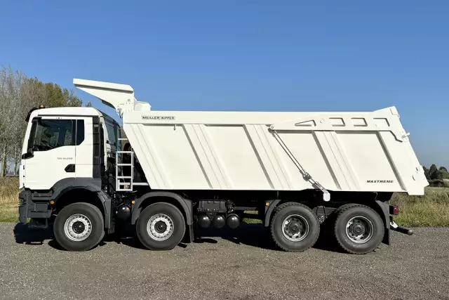 MAN TGS 41.400 BB CH 8x4 Tipper Truck