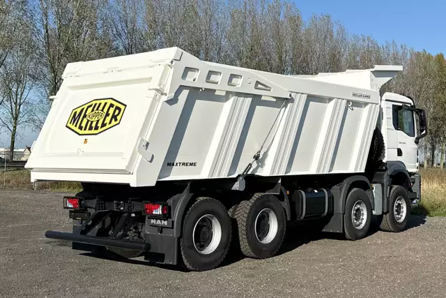 MAN TGS 41.400 BB CH 8x4 Tipper Truck