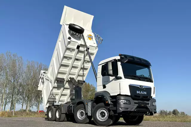 MAN TGS 41.400 BB CH 8x4 Tipper Truck