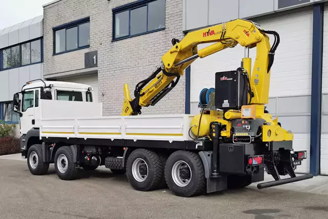 MAN TGS 41.400 BB-WW 8x4 Crane Truck