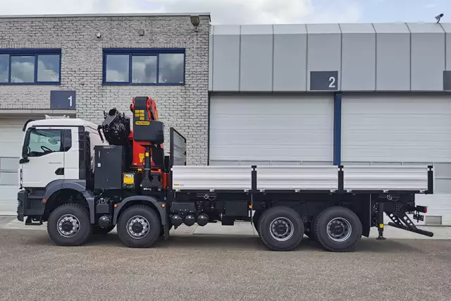 MAN TGS 41.440 BB CH 8x8 Crane Truck