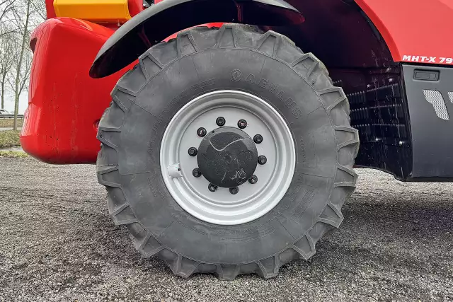 Manitou MHT-X 790 4x4 Telehandler