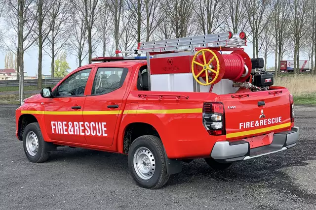 Mitsubishi L200 GL 4x4 Fire Fighting Vehicle