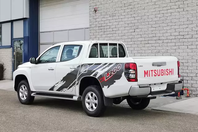 Mitsubishi L200 GLX 4x4 Pick-up cabine double