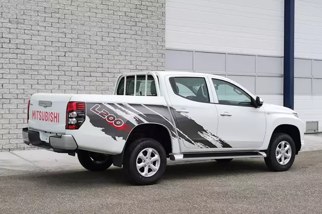 Mitsubishi L200 GLX 4x4 Pick-up cabine double