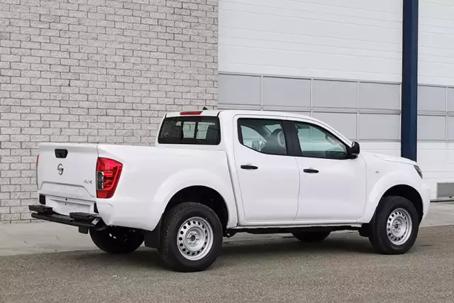 Nissan Navara XE 2.5D 4x4 Double Cab Pick-up