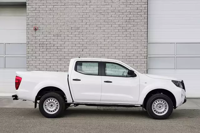 Nissan Navara XE 2.5D 4x4 Double Cab Pick-up