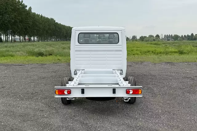 Peugeot Boxer L3H2 Crew 4x2 Chassis Cabin Van