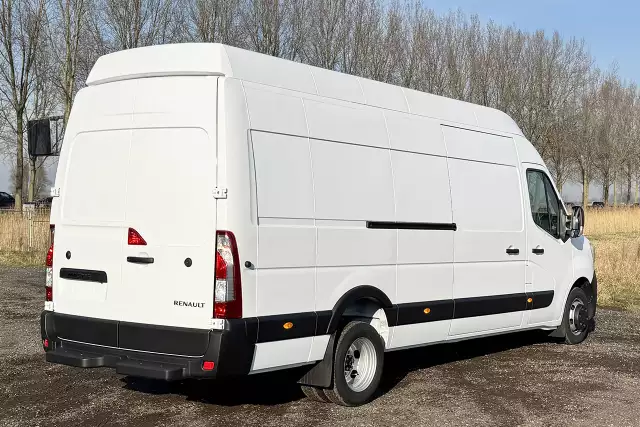 Renault Master L4H3 4x2 Closed Van