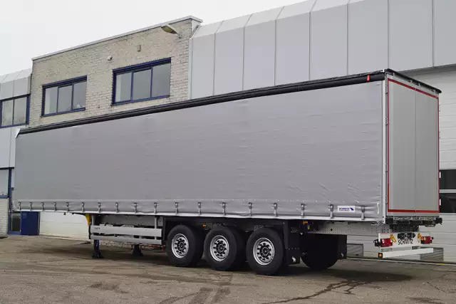 Schmitz Cargobull SCS 24/L 3-Axle Tilt/Curtainside Box Trailer