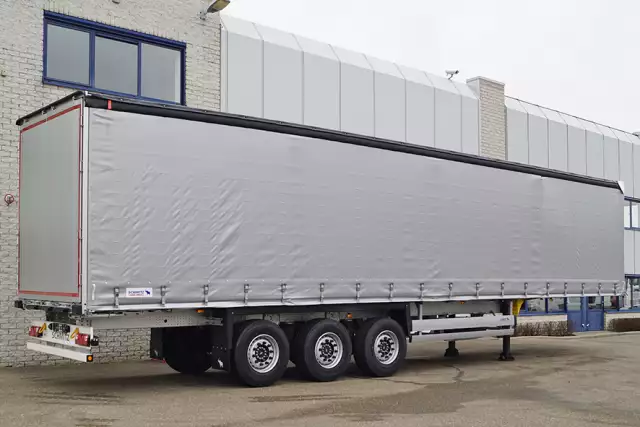 Schmitz Cargobull SCS 24/L 3-Axle Tilt/Curtainside Box Trailer