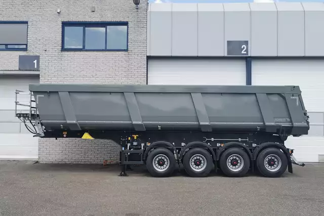 Schmitz Cargobull SKI 24 4-Axle Tipper Trailer