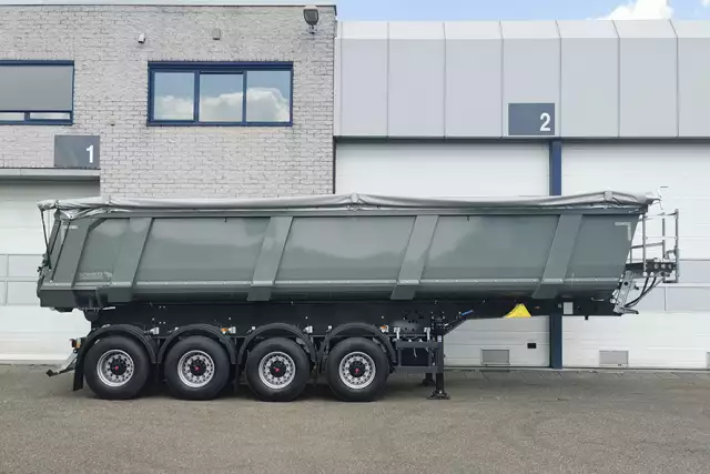 Schmitz Cargobull SKI 24 4-Axle Tipper Trailer