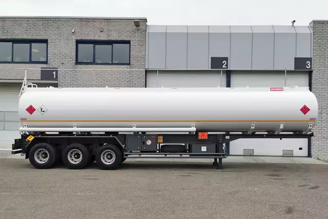 Sievering TSA45-5 ADR 3-Axle Fuel Tank Trailer