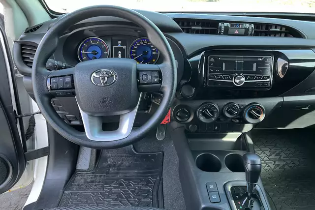 Toyota Hilux 2.4 GL