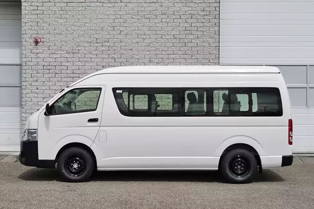 Toyota Hiace GL High Roof 4x2 Mini Bus