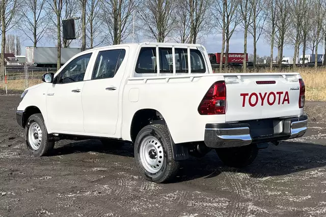 Toyota Hilux 2.4D 4x4 Double Cab Pick-up