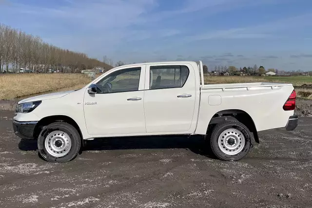 Toyota Hilux 2.4D 4x4 Double Cab Pick-up