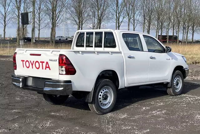 Toyota Hilux 2.4D 4x4 Double Cab Pick-up