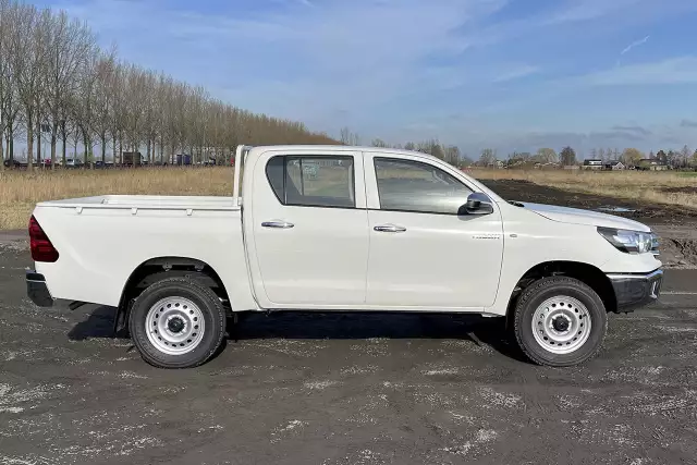 Toyota Hilux 2.4D 4x4 Double Cab Pick-up