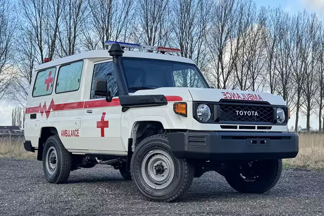 Toyota Land Cruiser HZJ78 4x4 Ambulance