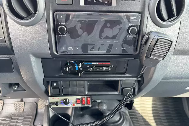 Toyota Land Cruiser HZJ78 4x4 Ambulance