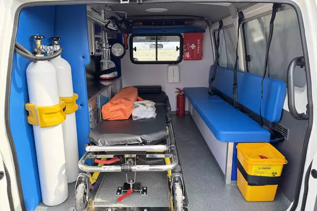 Toyota Land Cruiser HZJ78 4x4 Ambulance