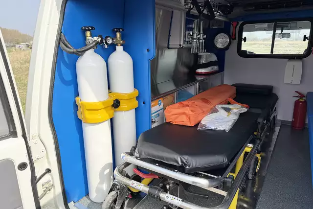 Toyota Land Cruiser HZJ78 4x4 Ambulance