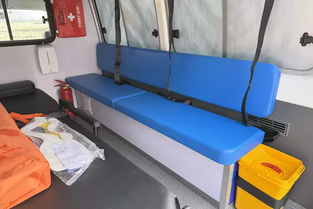 Toyota Land Cruiser HZJ78 4x4 Ambulance