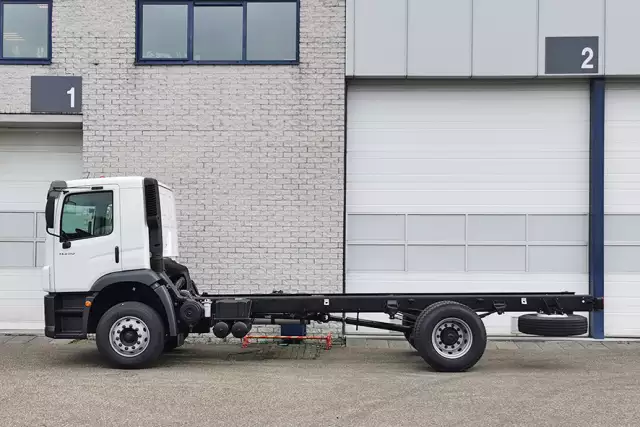 Volkswagen Constellation 17.250 BB CH 4x2 Chassis Cabin