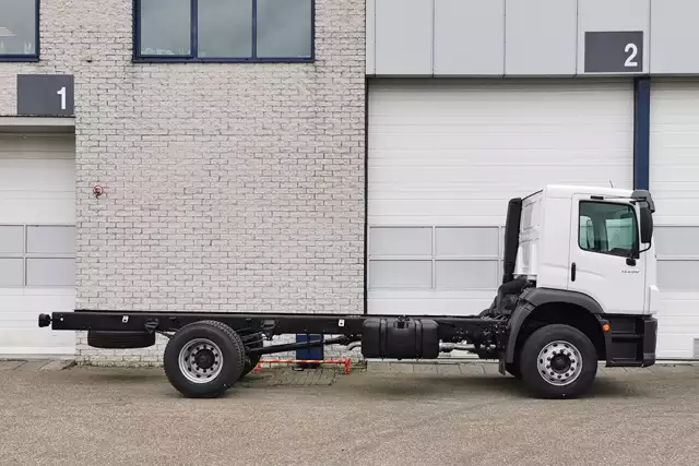Volkswagen Constellation 17.250 BB CH 4x2 Chassis Cabin