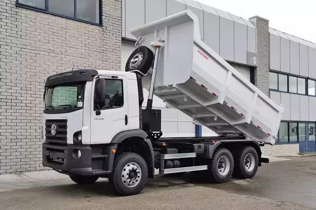 Volkswagen Constellation 31.320 BB CH 6x4 Tipper Truck